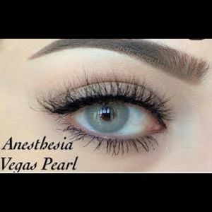 New Vegas Pearl (light grey) for stunning eyes